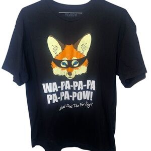 What does the fox say? Black T-Shirt with Fox Graphic. Size XL